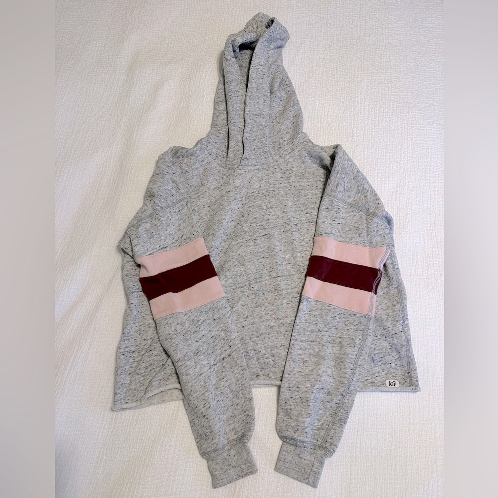 Abercrombie & Fitch Cropped Sweater